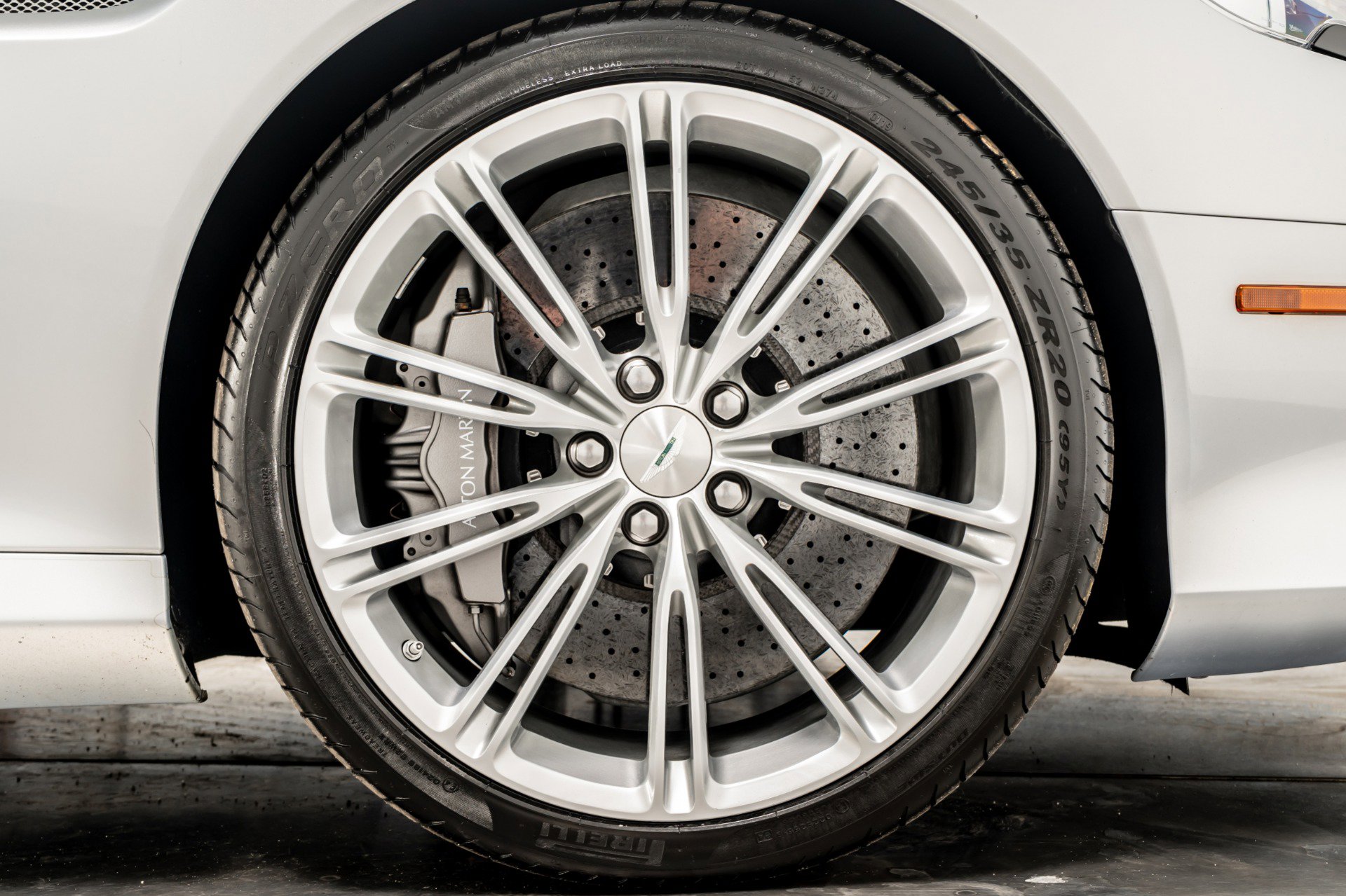 Used 2014 Aston Martin DB9 Volante image 36