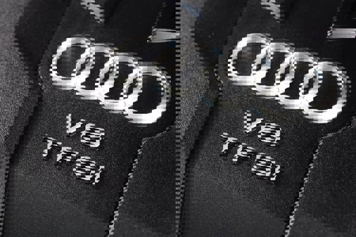 Used 2025 Audi S8 image 33