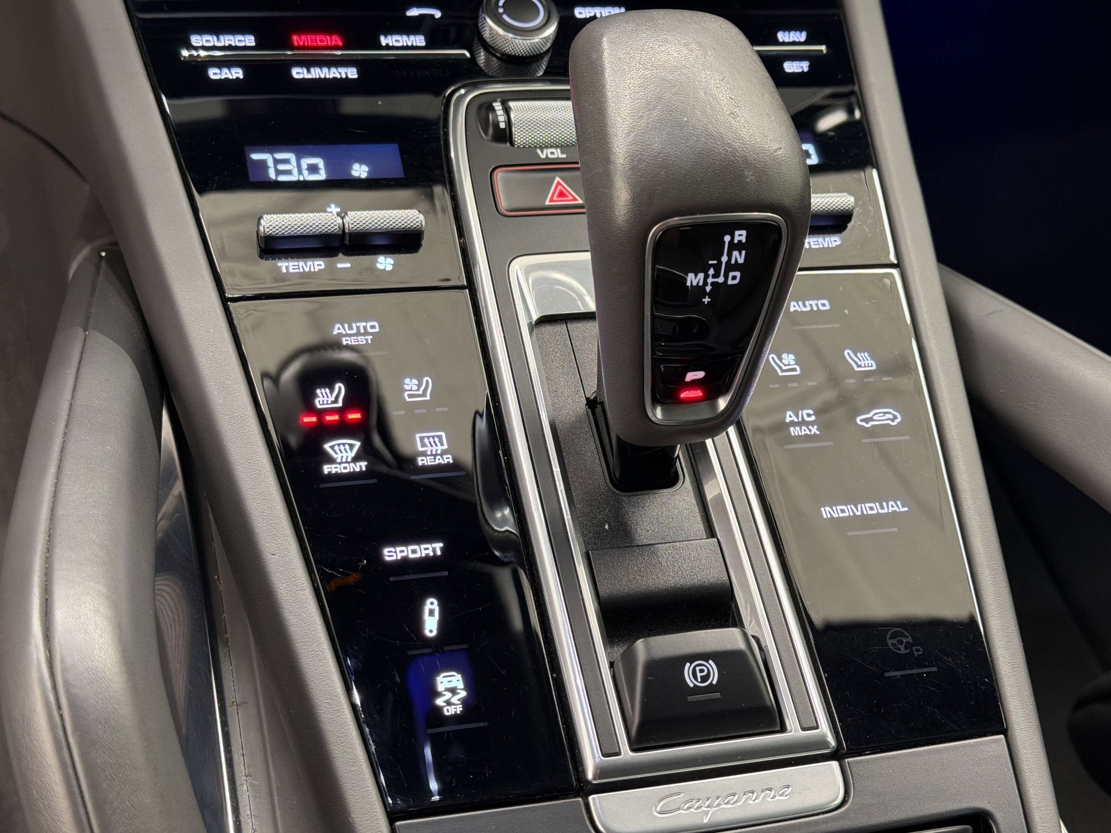 Used 2019 Porsche Cayenne Turbo image 27