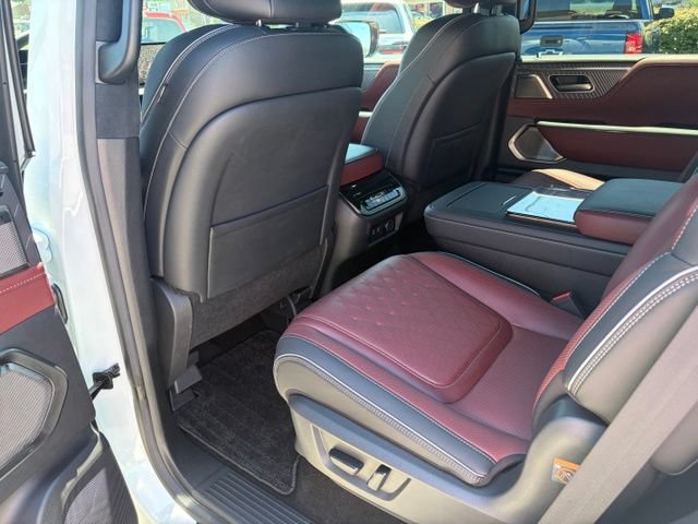 Used 2026 INFINITI QX80 Autograph w/ Premium Cargo Package AWD/4WD image 30