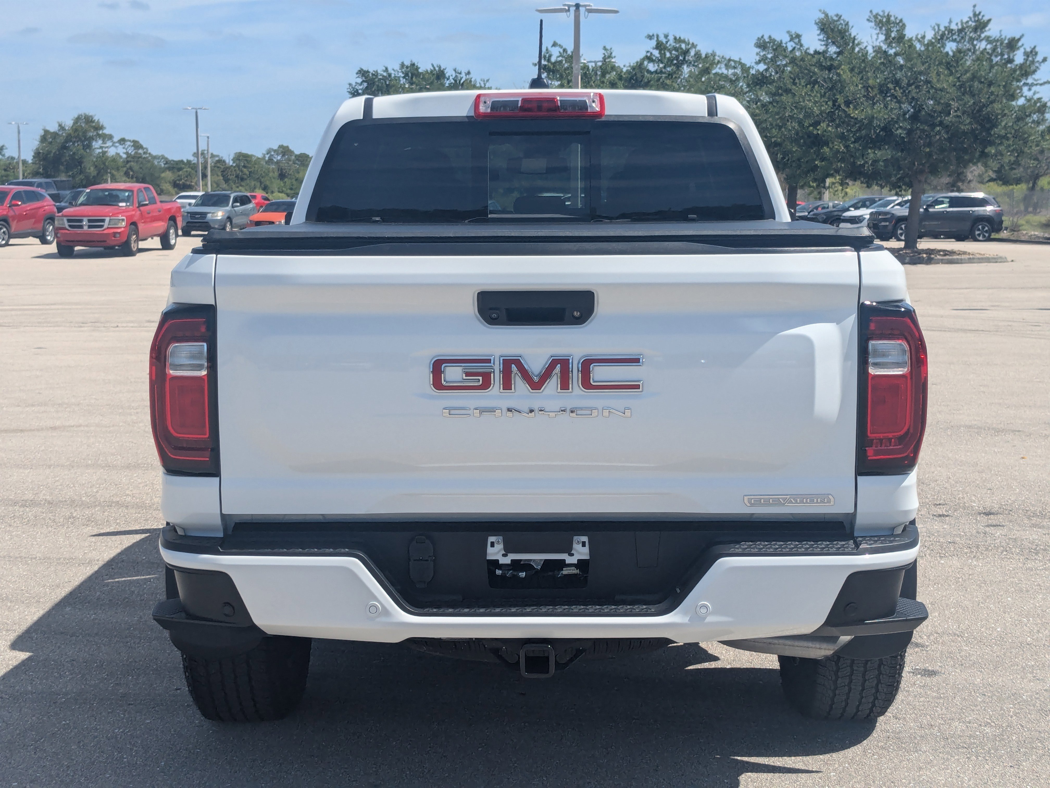Used 2024 GMC Canyon Elevation w/ Elevation Premium Package image 5