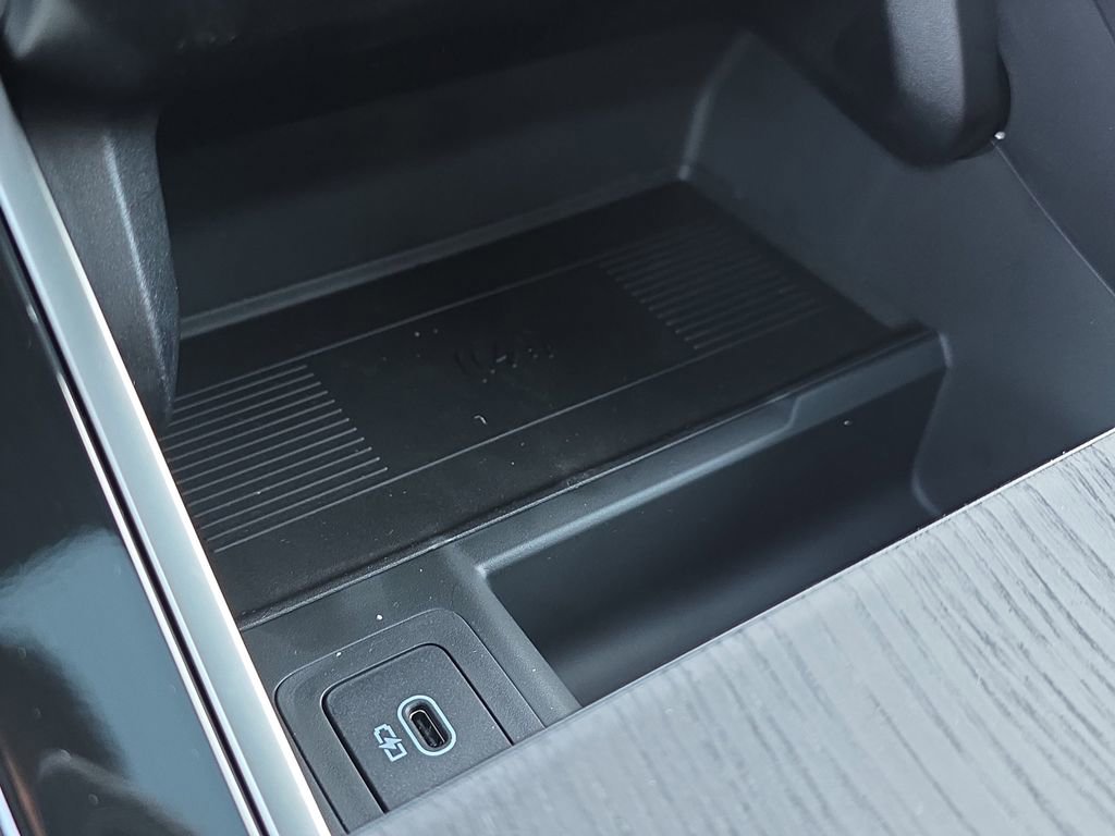 New 2026 Land Rover Range Rover Velar Dynamic SE AWD/4WD image 26