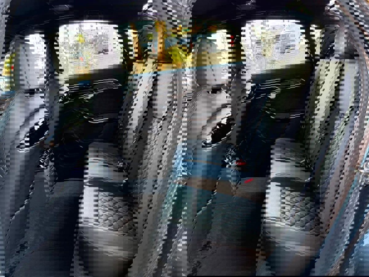 Used 2021 Audi S8 L w/ S8 Executive Package image 39