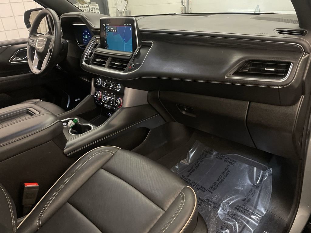 Used 2024 GMC Yukon SLT w/ SLT Luxury Package AWD/4WD image 24
