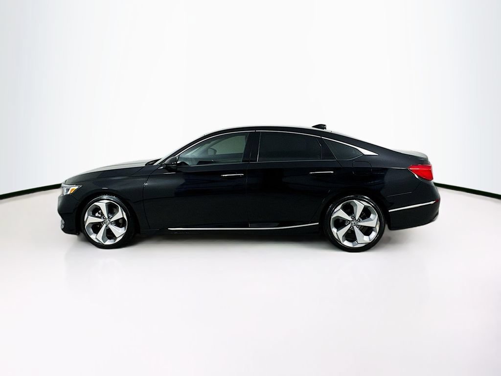 Used 2018 Honda Accord Touring image 4