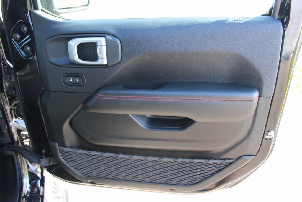 Used 2020 Jeep Wrangler Unlimited Rubicon w/ Uconnect 4C Nav & Sound Group image 21