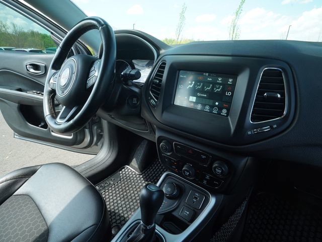 Used 2020 Jeep Compass Latitude w/ Cold Weather Group AWD/4WD image 32