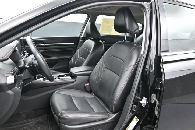 Used 2023 Nissan Altima 2.0 SR FWD image 7