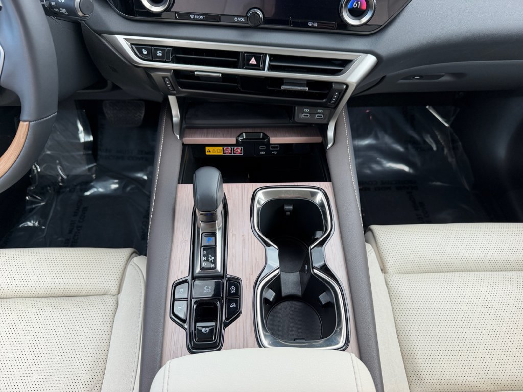 Used 2024 Lexus RX 350 AWD w/ Convenience Package image 28