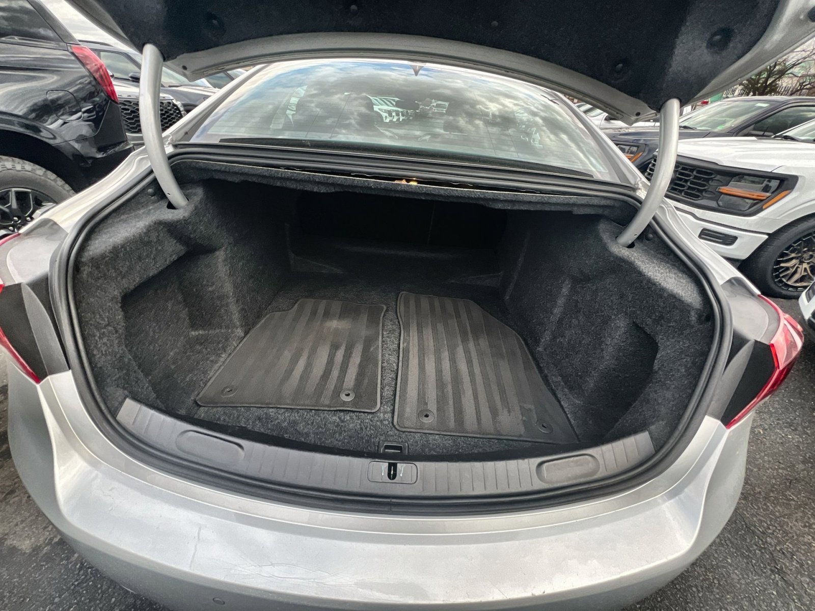 Used 2018 Chevrolet Impala Premier image 26