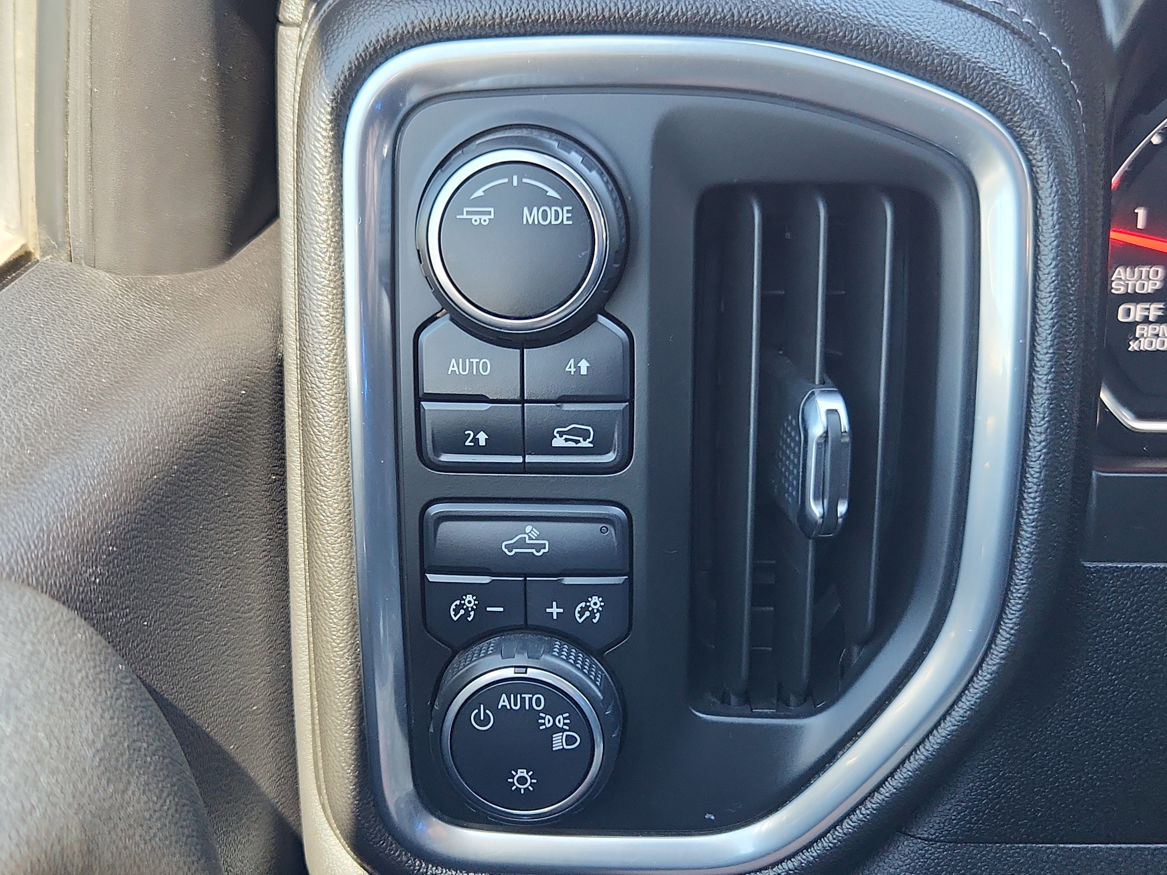 Used 2020 Chevrolet Silverado 1500 LT w/ All-Star Edition AWD/4WD image 23