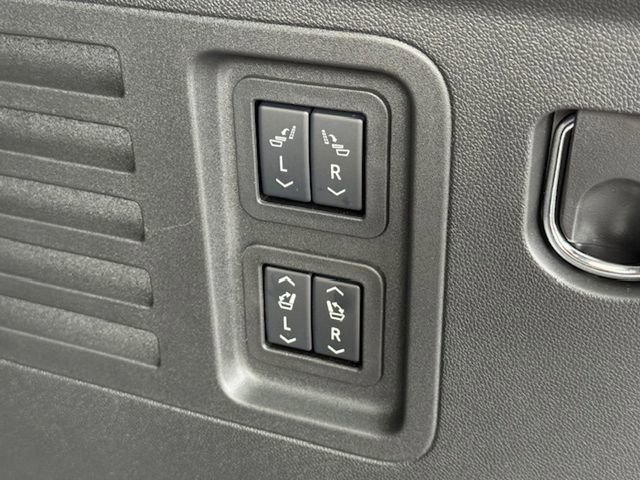 New 2025 Buick Enclave Sport Touring w/ Super Cruise Package image 38