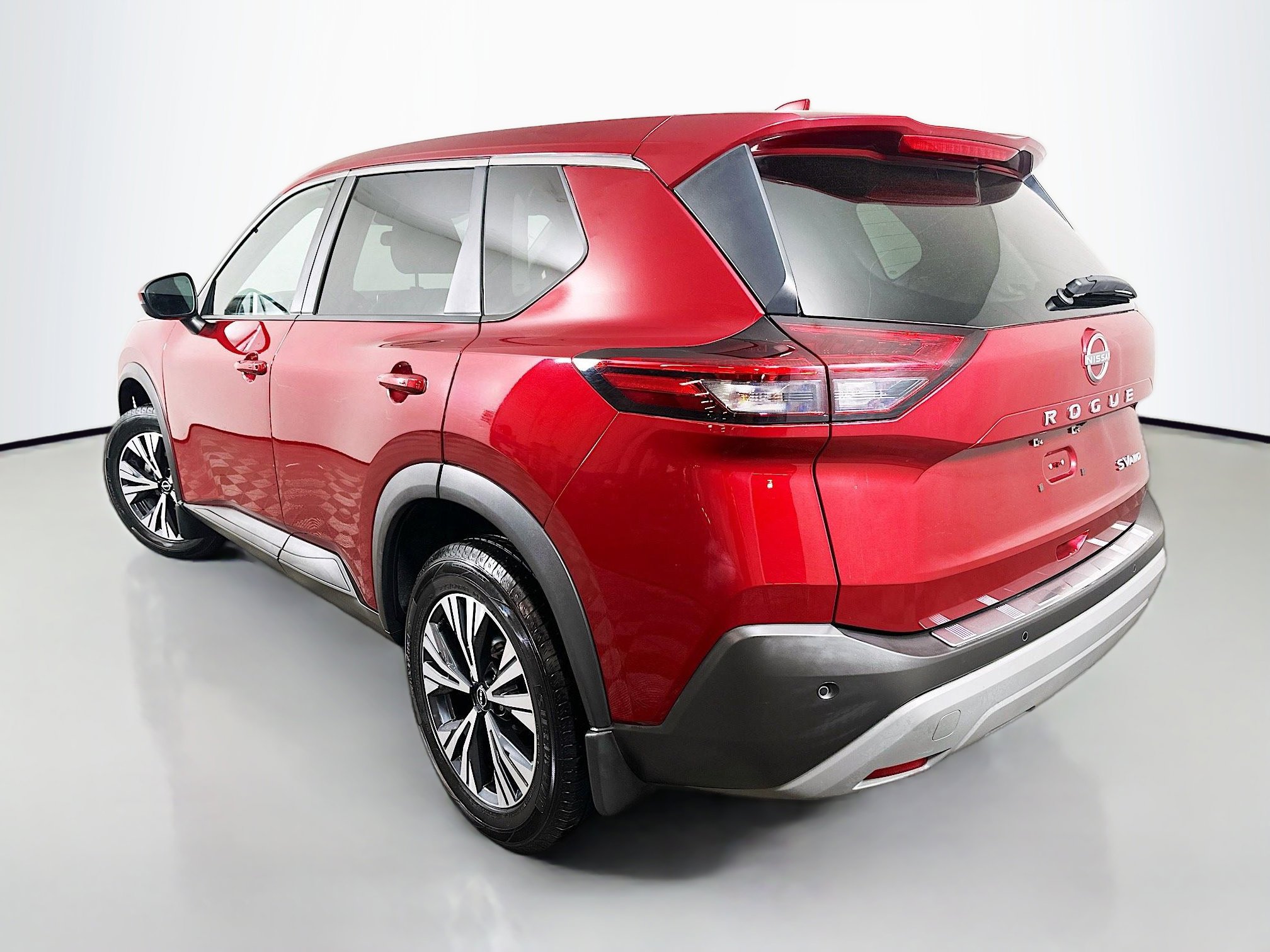 Used 2022 Nissan Rogue SV AWD/4WD image 5