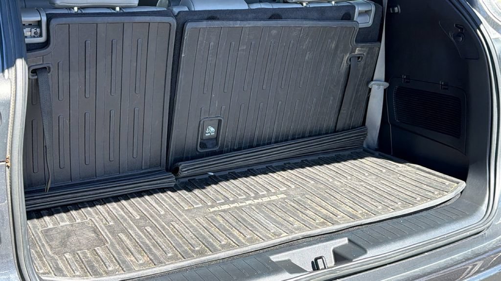 Used 2022 Toyota Highlander XLE AWD/4WD image 27
