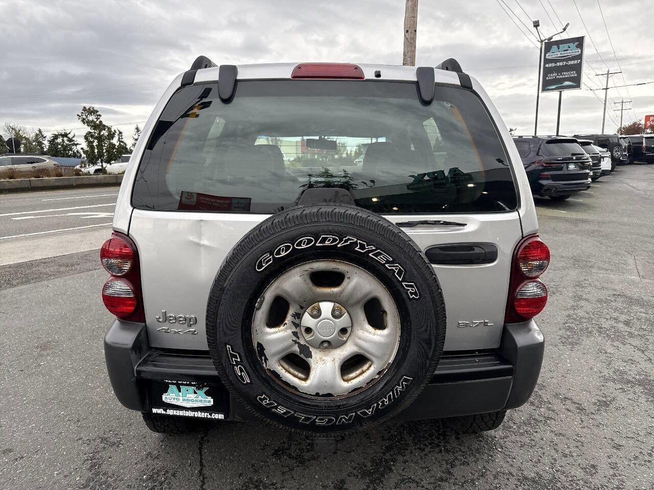 Used 2007 Jeep Liberty Sport image 5
