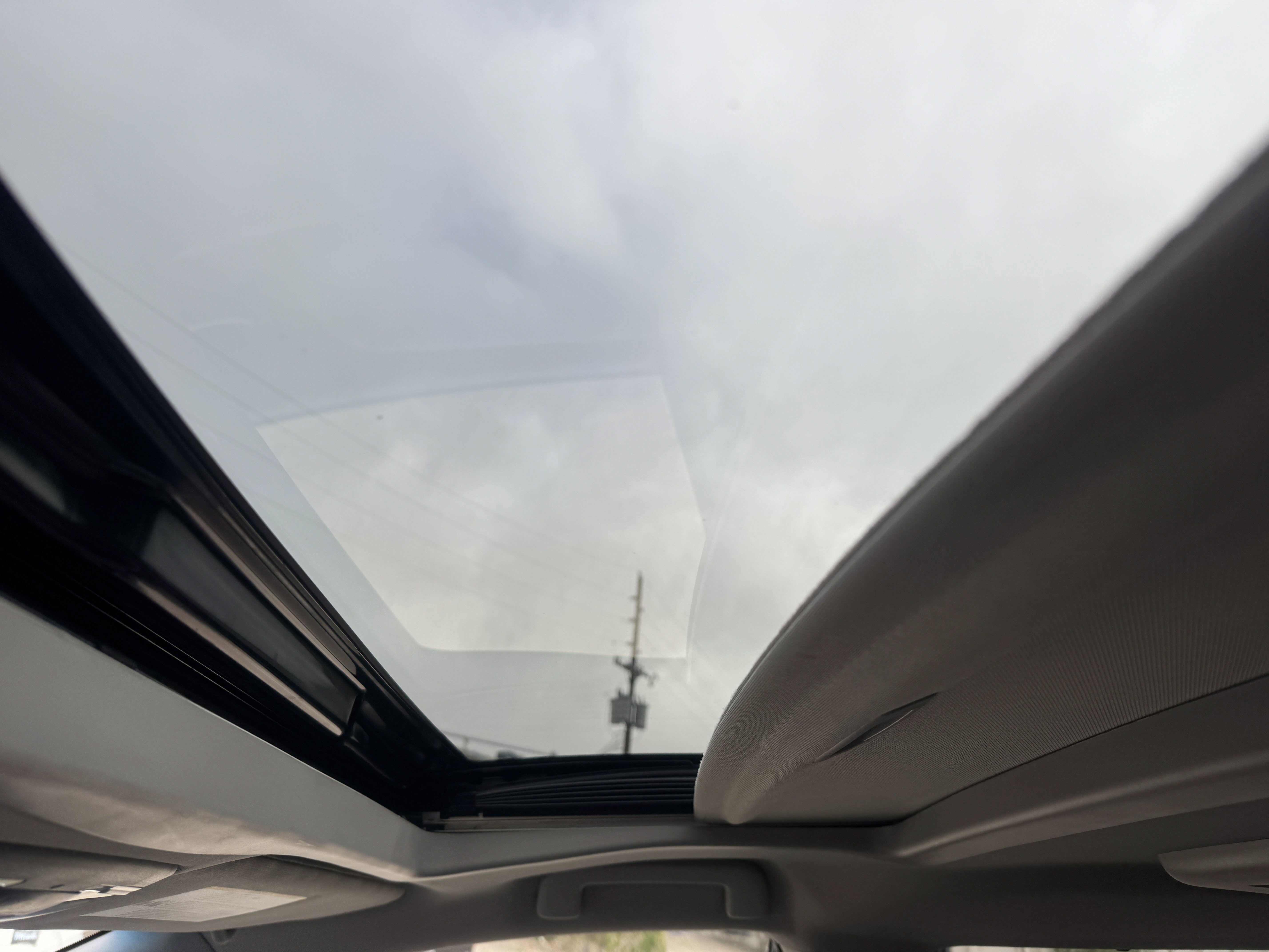 Used 2017 Toyota Sienna Limited Premium image 32