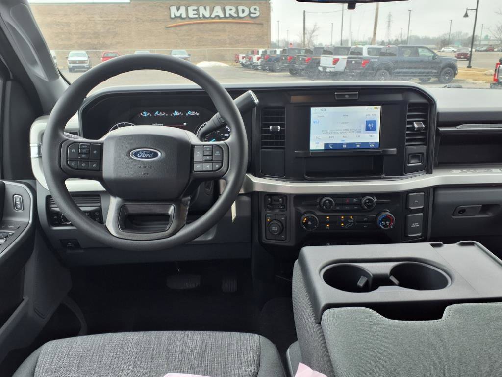 New 2025 Ford F350 XLT image 7