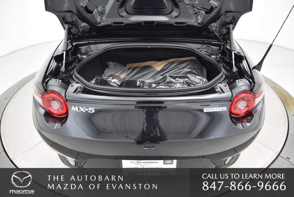 New 2026 MAZDA MX-5 Miata RF Grand Touring w/ Appearance Package RWD image 39