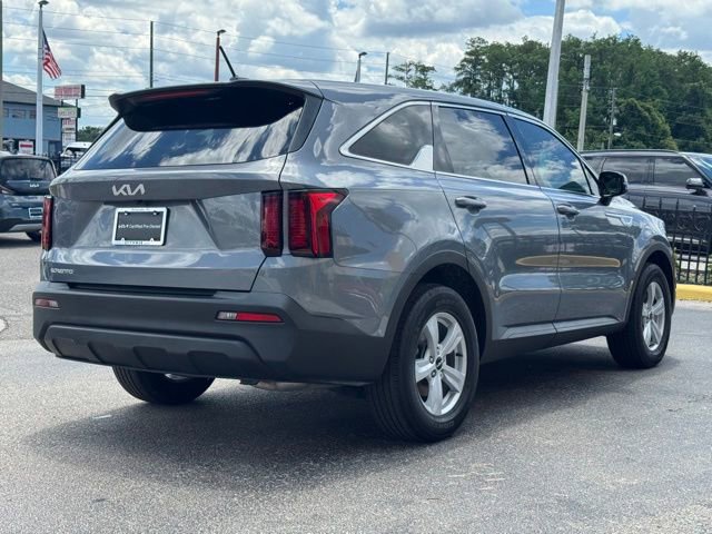 Used 2023 Kia Sorento LX FWD image 4
