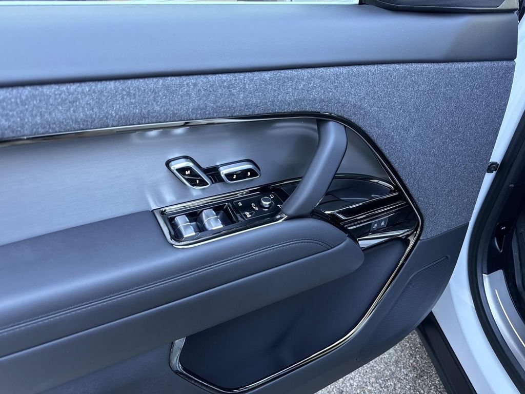 New 2026 Land Rover Range Rover Sport SE AWD/4WD image 19