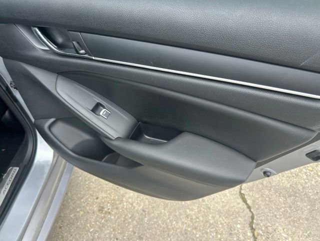 Used 2019 Honda Accord Sport image 9
