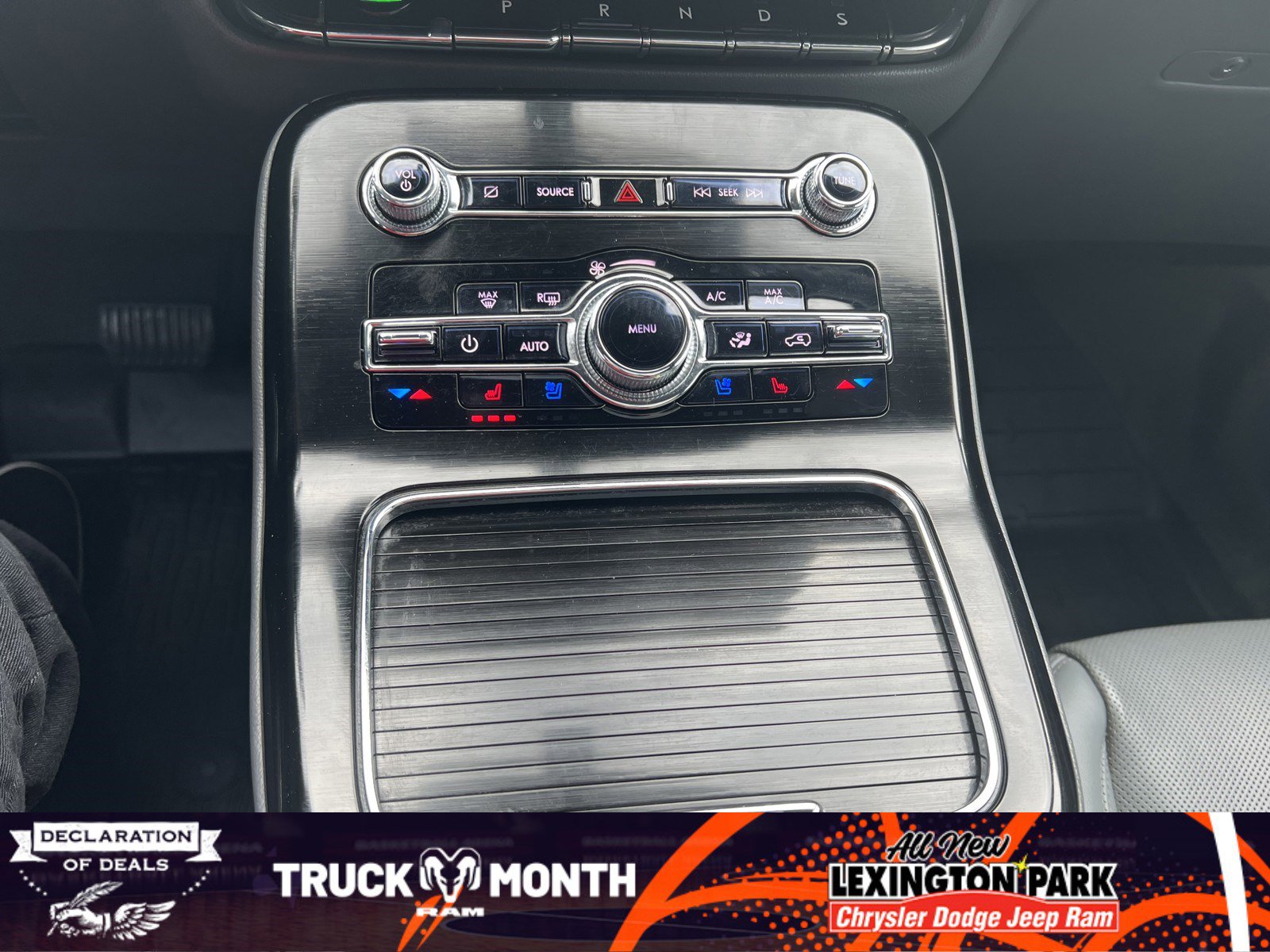 Used 2021 Lincoln Nautilus Reserve w/ Equipment Group 201A image 26