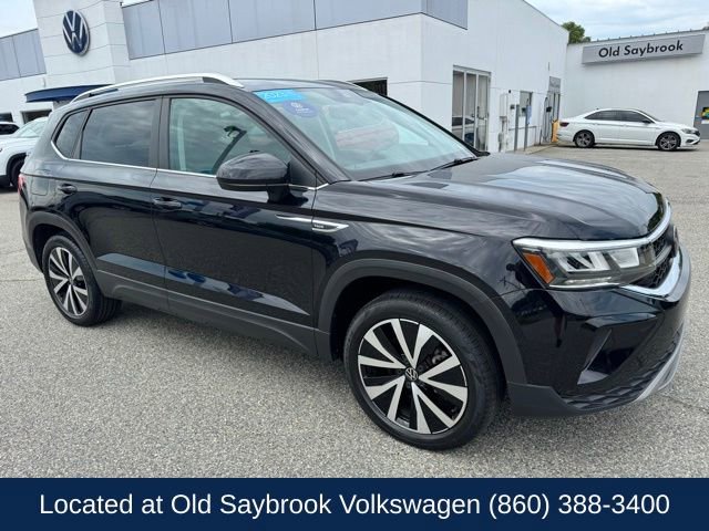Certified 2023 Volkswagen Taos SE w/ Panoramic Sunroof Package AWD/4WD image 3