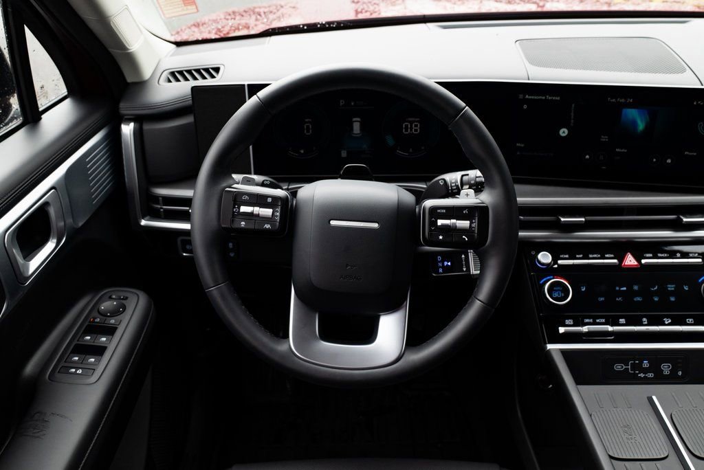 Used 2025 Hyundai Santa Fe XRT image 11