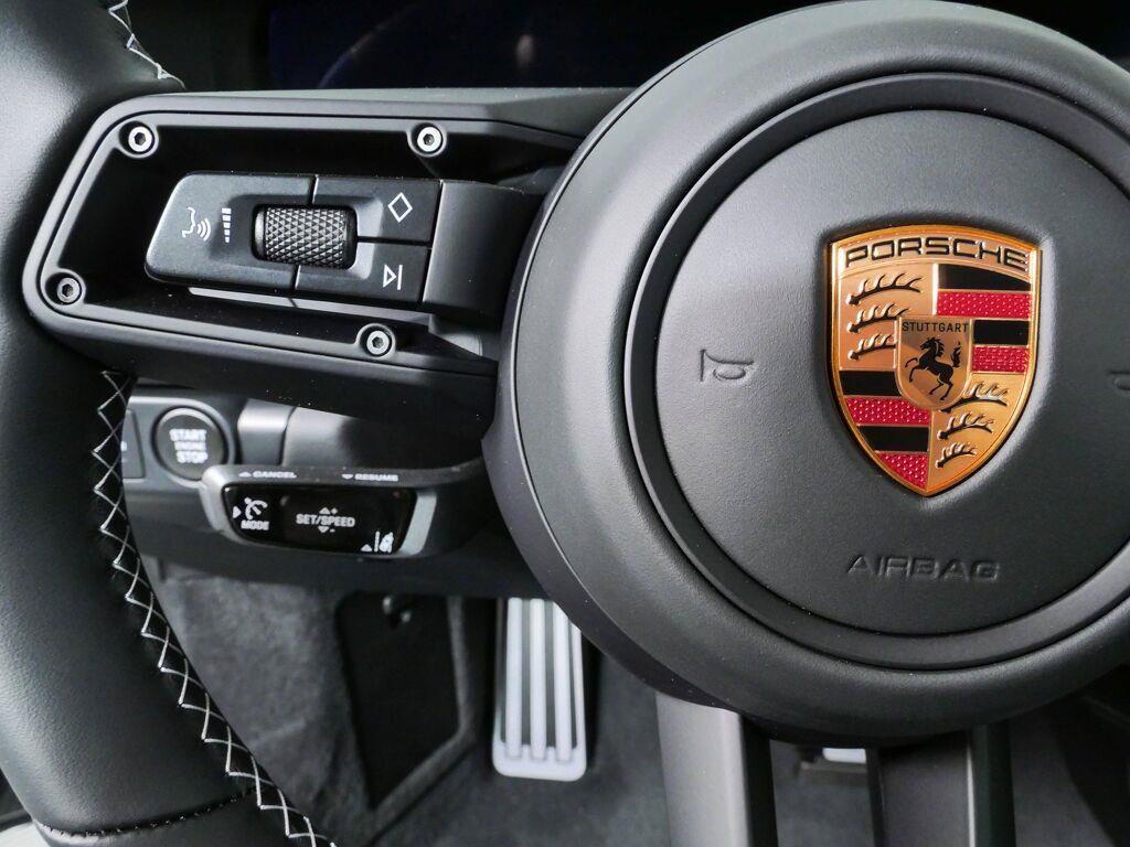 New 2026 Porsche 911 Carrera T RWD image 10
