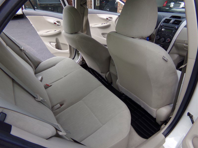 Used 2012 Toyota Corolla L image 22