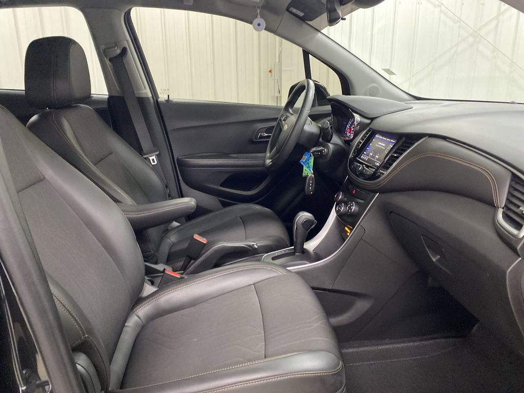 Used 2021 Chevrolet Trax LT image 21