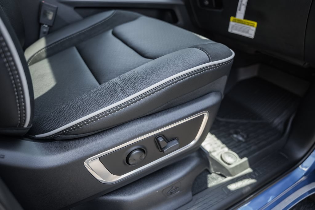 New 2026 RAM 1500 Laramie w/ Night Edition AWD/4WD image 36
