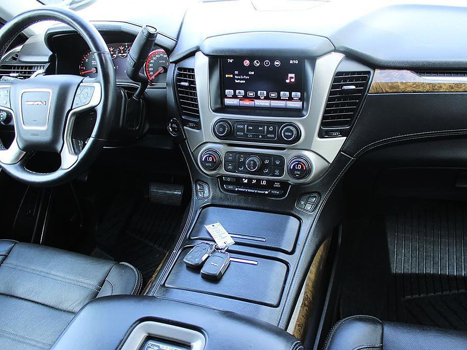 Used 2016 GMC Yukon XL Denali image 21