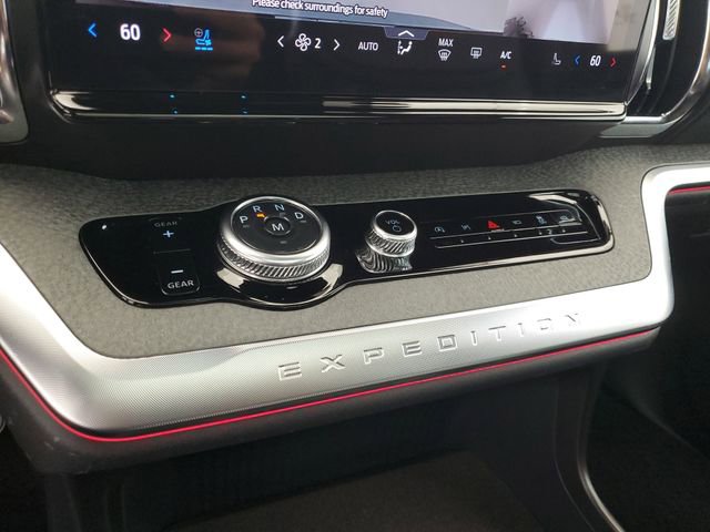 Used 2025 Ford Expedition Tremor AWD/4WD image 28