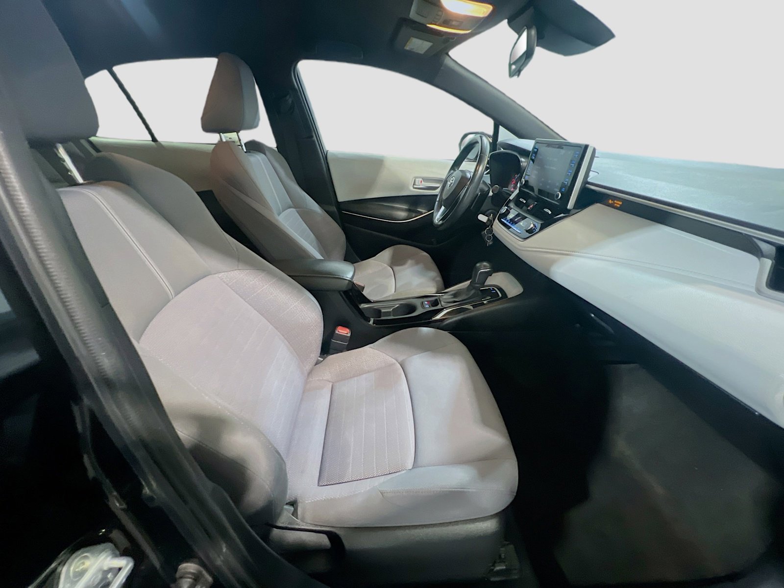 Used 2020 Toyota Corolla SE image 19