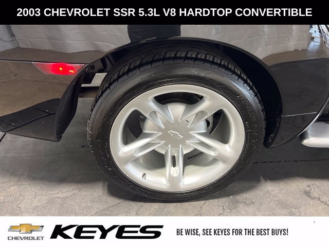 Used 2003 Chevrolet SSR w/ Preferred Equipment Group RWD image 27