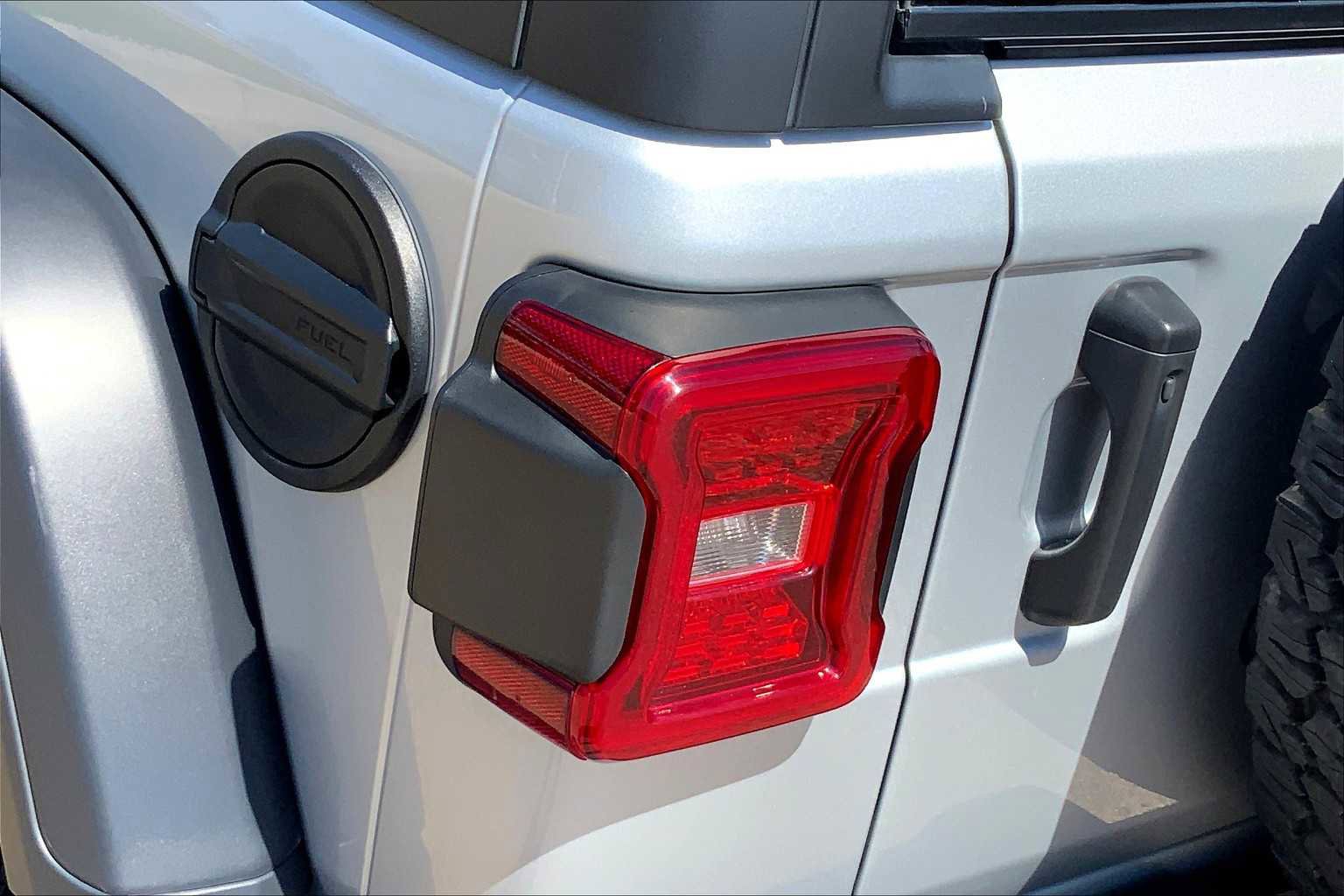 Used 2024 Jeep Wrangler Unlimited Rubicon image 55