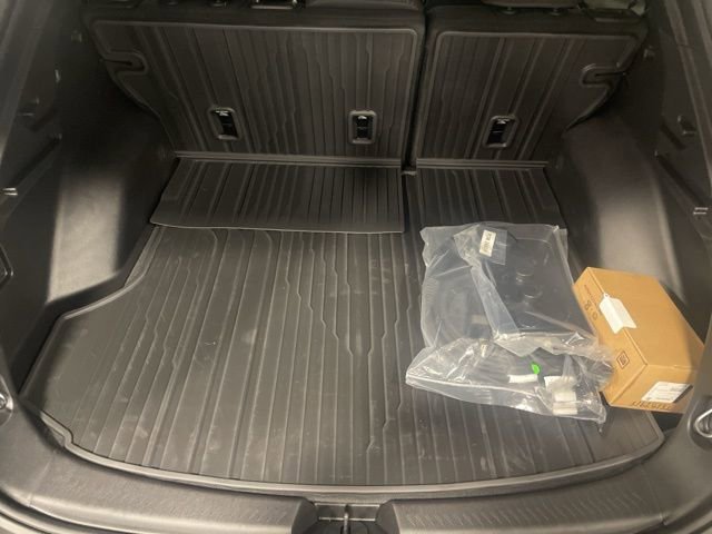 New 2026 Chevrolet Equinox EV LT w/ Comfort Package image 31