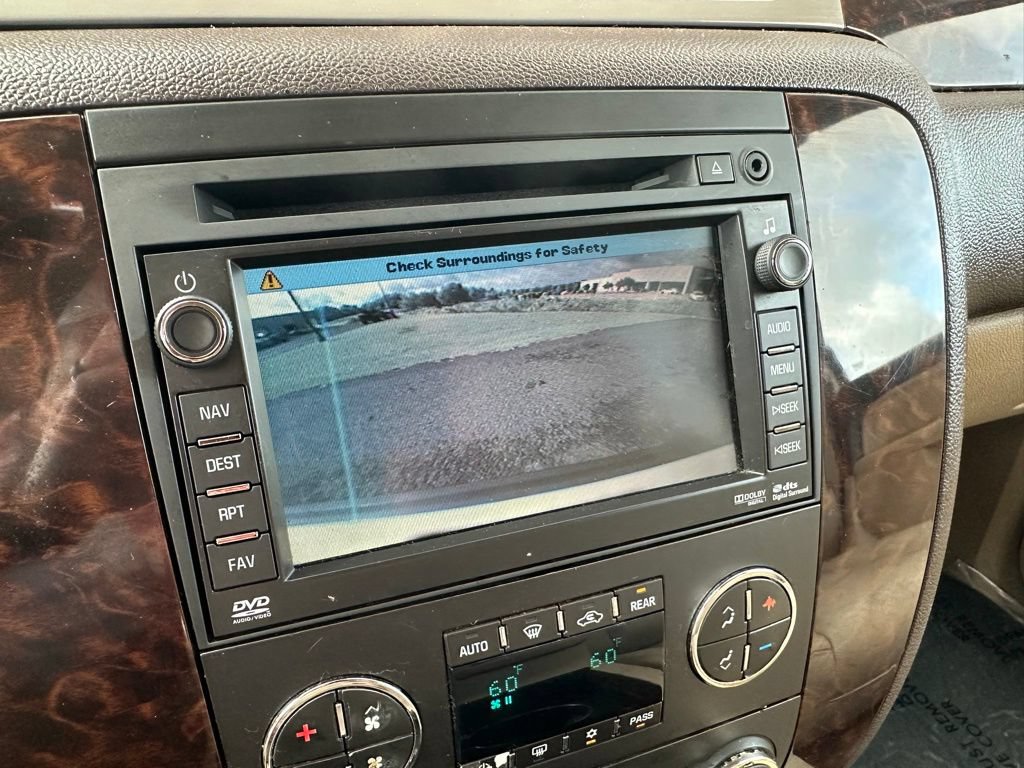 Used 2011 GMC Yukon XL Denali RWD image 29