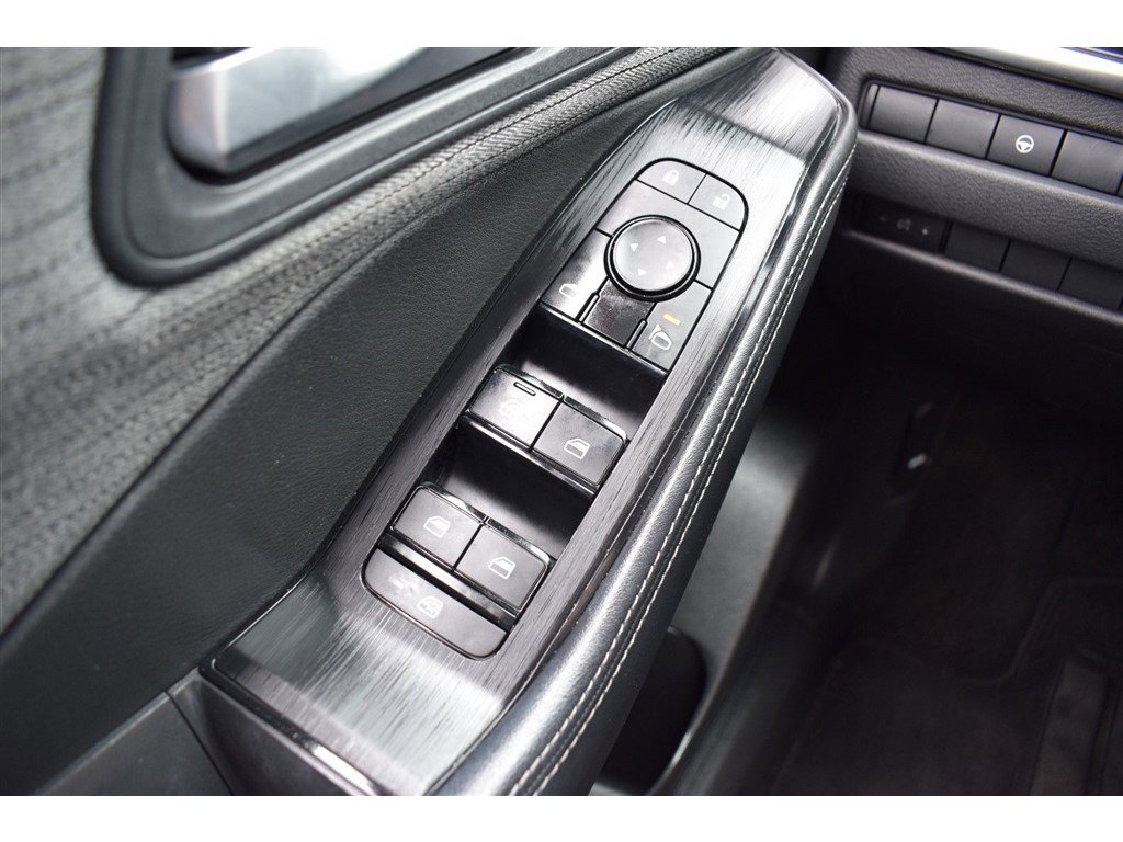 Used 2023 Nissan Rogue SV image 23