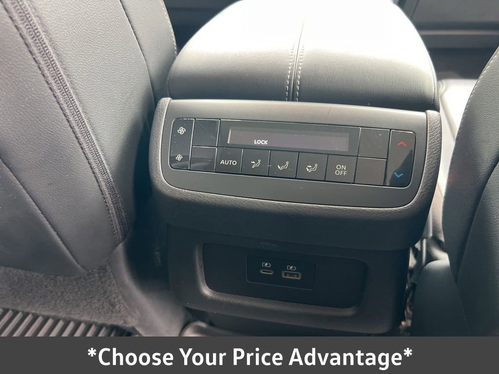 Used 2023 Nissan Pathfinder SL image 25