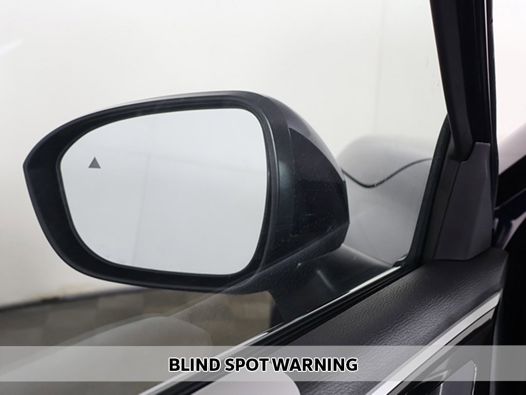 New 2025 Mitsubishi Outlander SE image 7