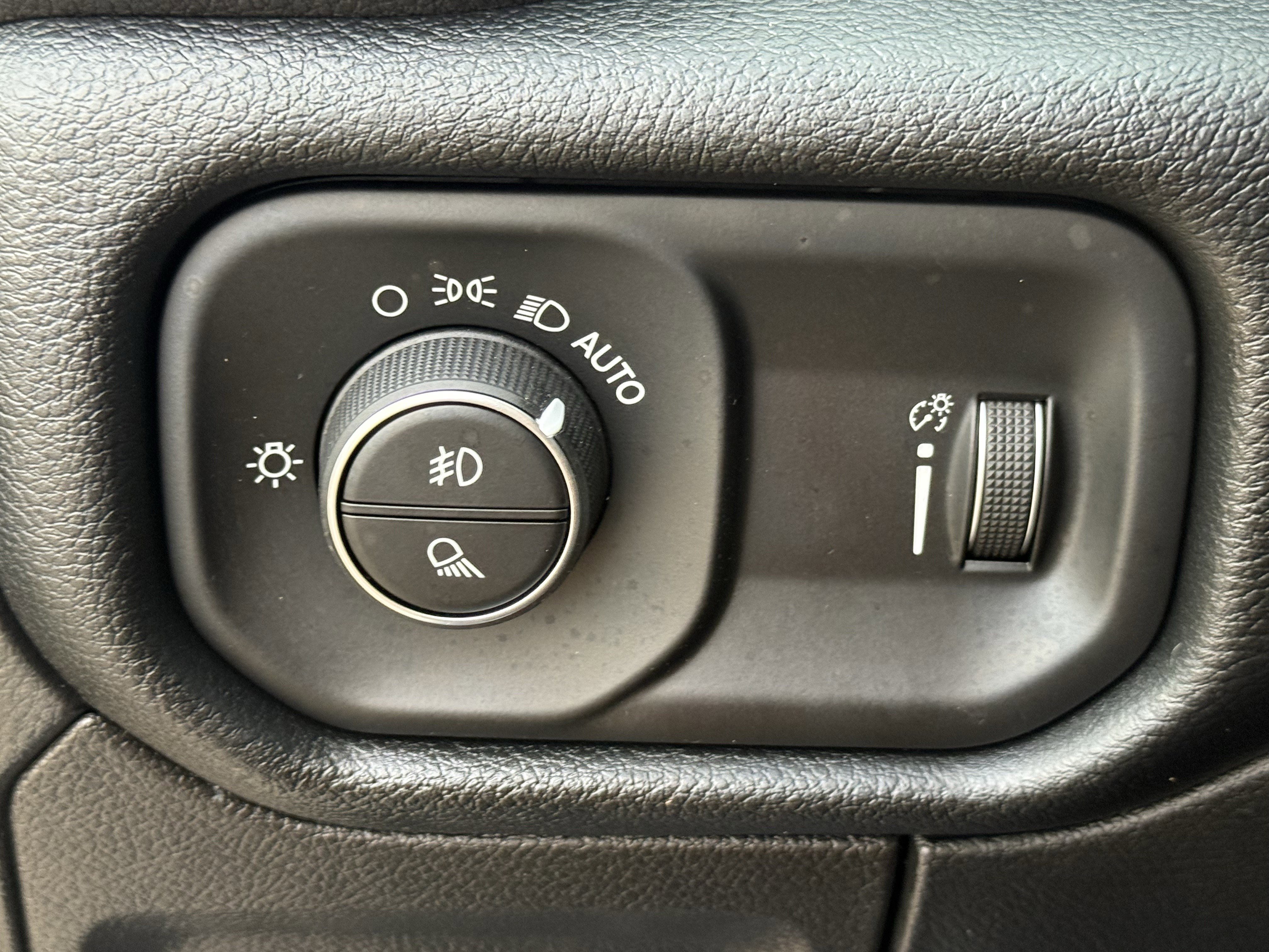 Used 2021 RAM 1500 Lone Star image 25