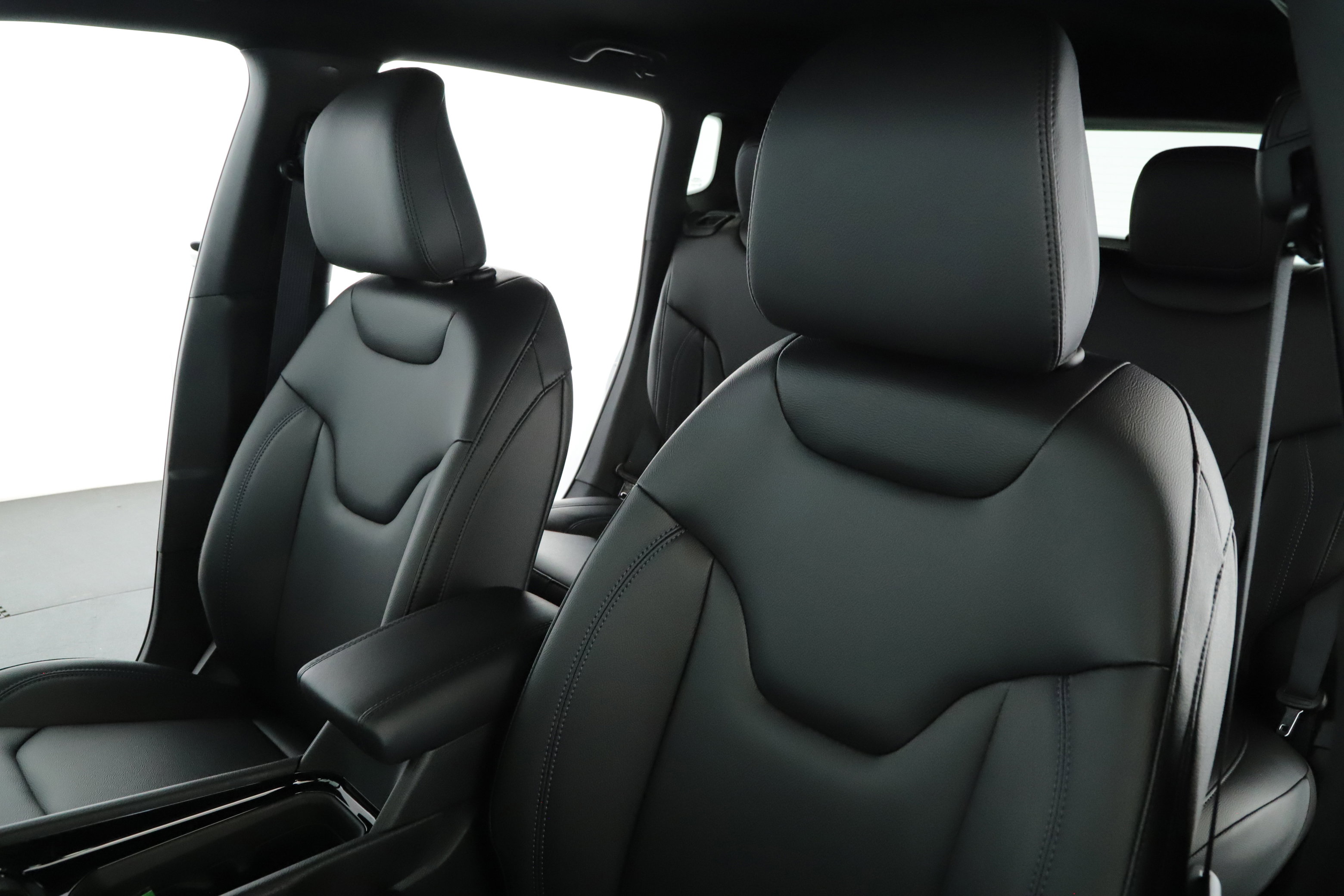 New 2026 Jeep Compass Limited image 4