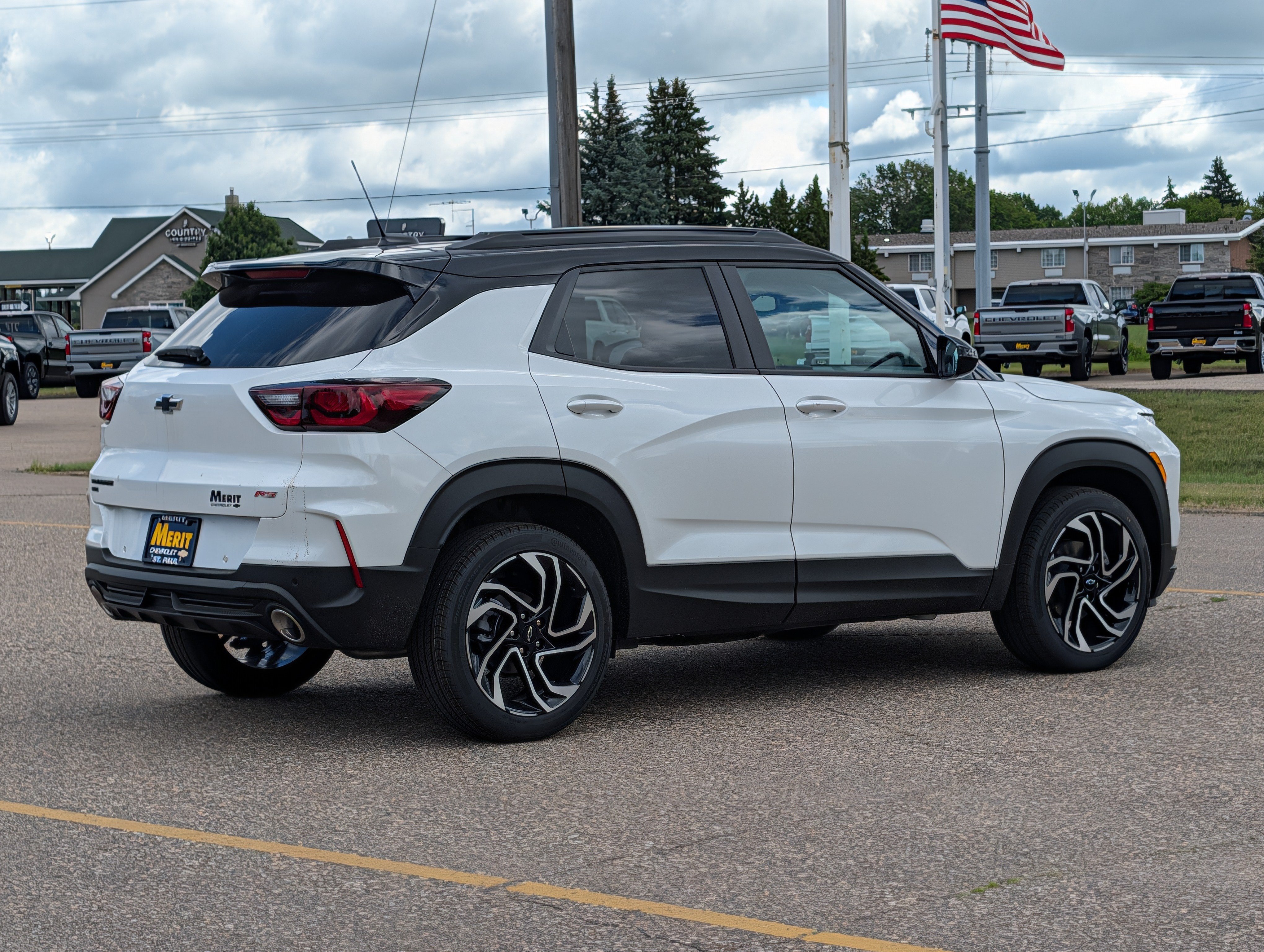 New 2026 Chevrolet TrailBlazer RS w/ Convenience Package AWD/4WD image 3