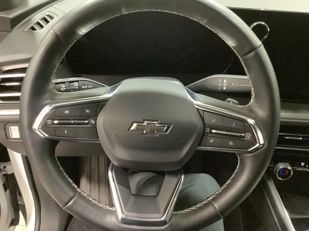 Used 2024 Chevrolet Traverse LT w/ Midnight/Sport Edition image 12