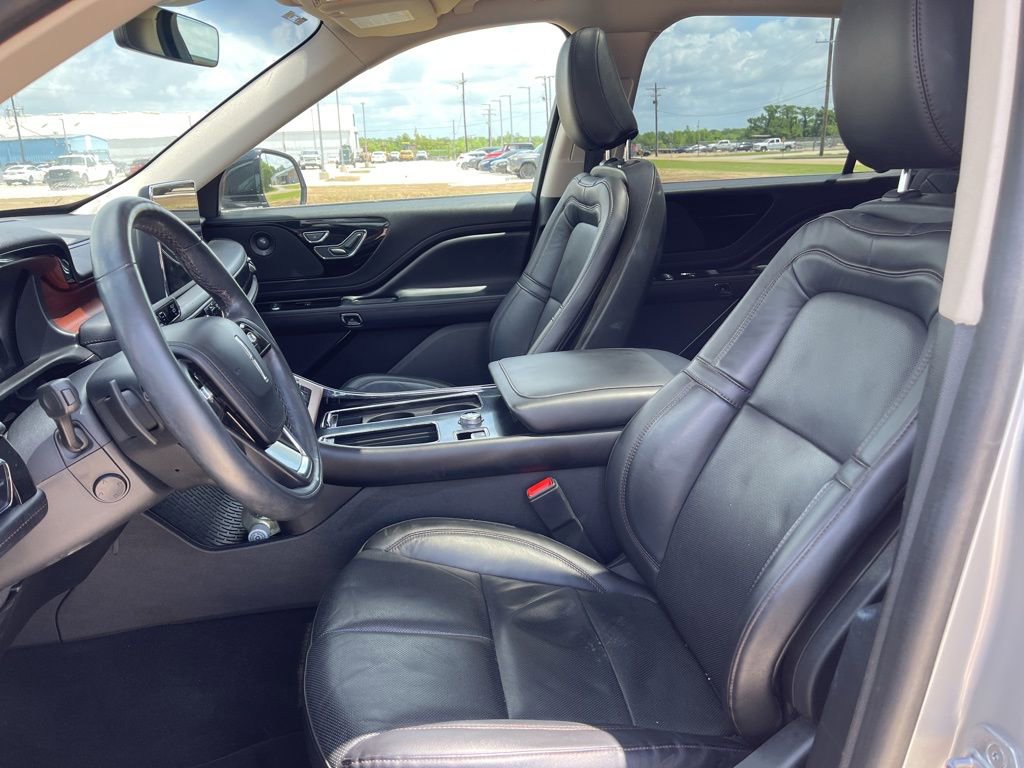 Used 2022 Lincoln Aviator Reserve w/ Equipment Group 201A image 9