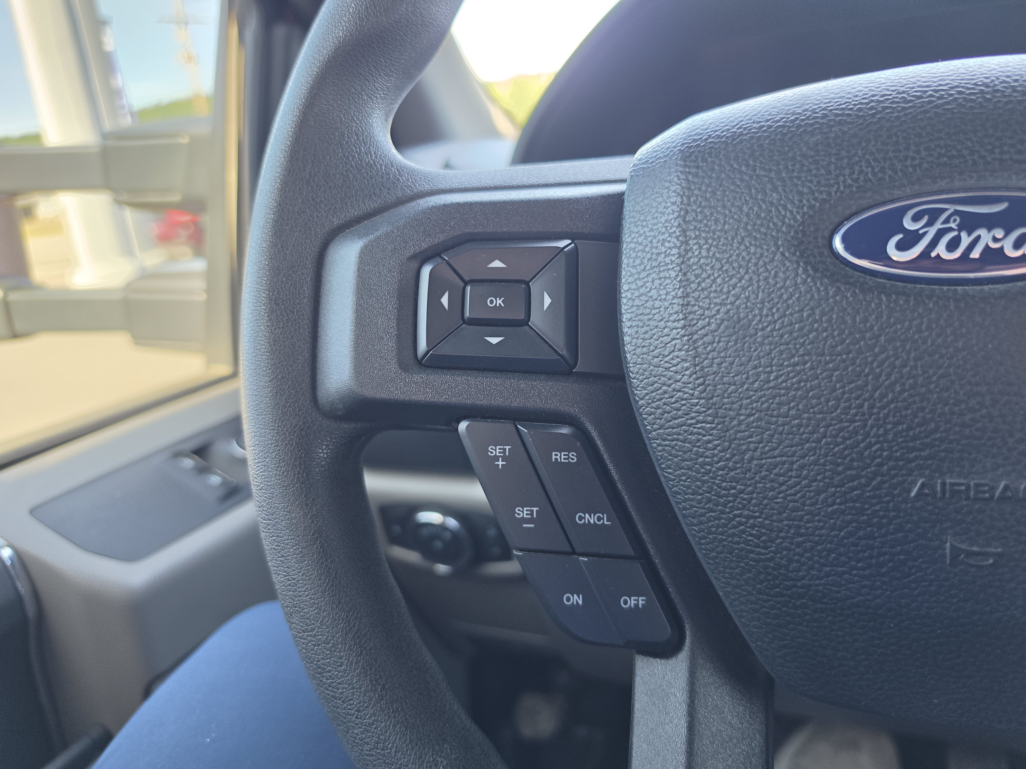 Used 2022 Ford F550 4x4 Regular Cab Super Duty image 21