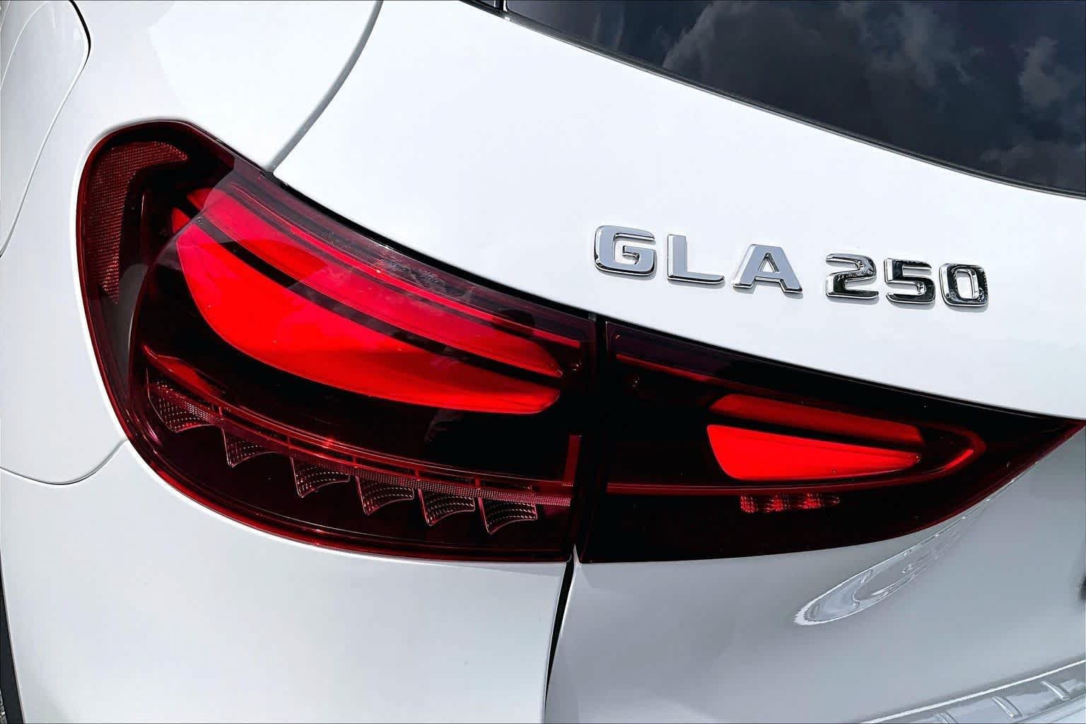 Used 2024 Mercedes-Benz GLA 250 image 29