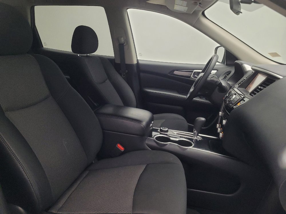 Used 2020 Nissan Pathfinder S image 21